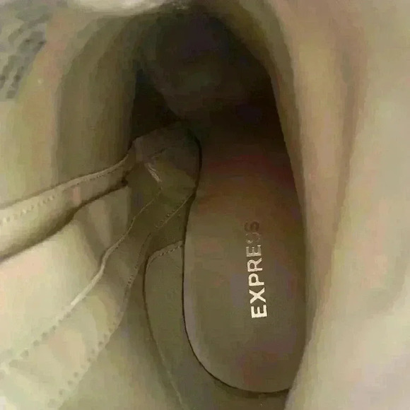 Express Cream/off white ankle boots | Size 9 - Picture 3 of 4